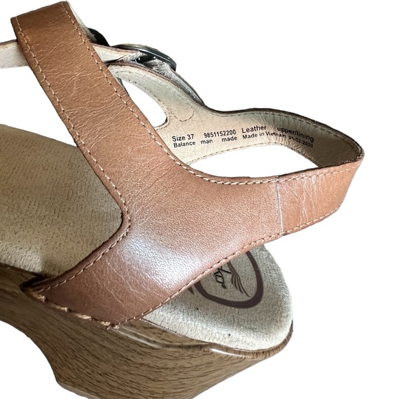 Dansko Brown & Gold Wood Sandal Wedges Velcro Straps Size 7 - Picture 3 of 6